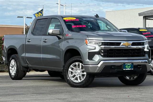 2025 Chevrolet Silverado 1500 4WD Crew Cab Standard Bed LT