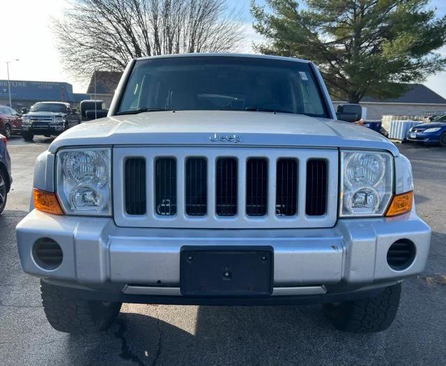 2006 Jeep Commander Base 2006 Jeep Commander Base
