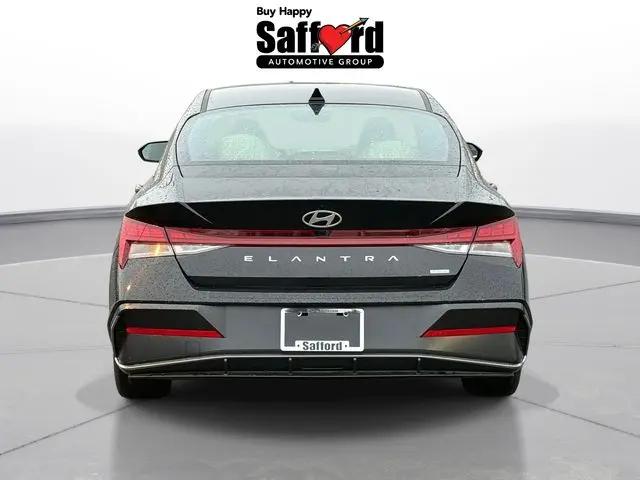 2025 Hyundai Elantra Hybrid Limited