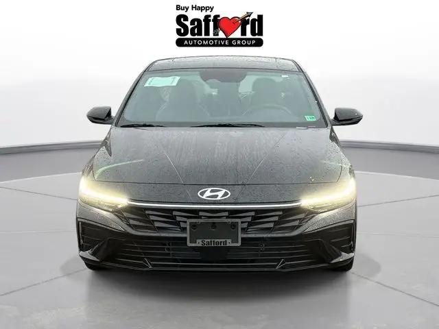 2025 Hyundai Elantra Hybrid Limited