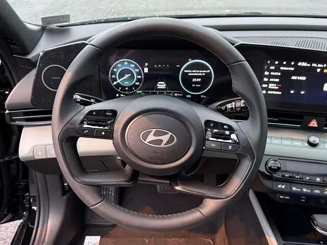 2025 Hyundai Elantra Hybrid Limited