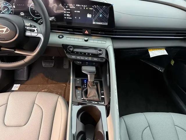 2025 Hyundai Elantra Hybrid Limited