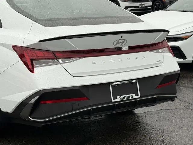 2025 Hyundai Elantra Hybrid SEL Sport