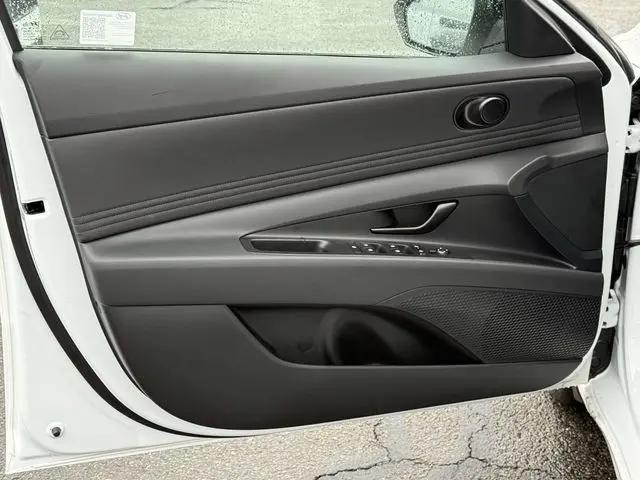 2025 Hyundai Elantra Hybrid SEL Sport