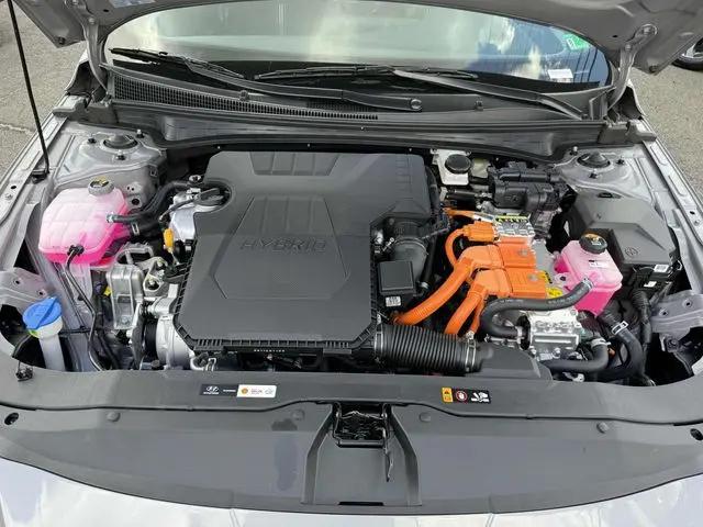 2025 Hyundai Elantra Hybrid SEL Sport