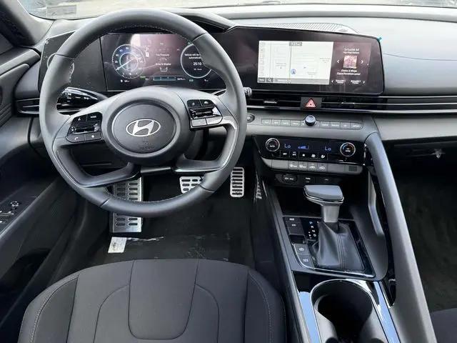 2025 Hyundai Elantra Hybrid SEL Sport