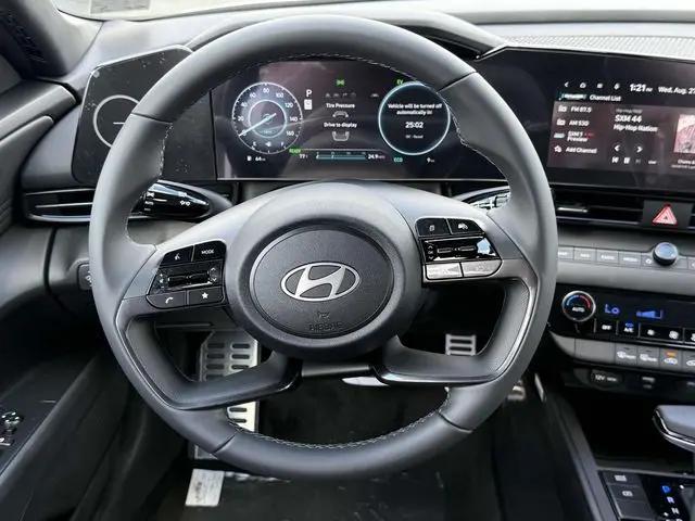 2025 Hyundai Elantra Hybrid SEL Sport