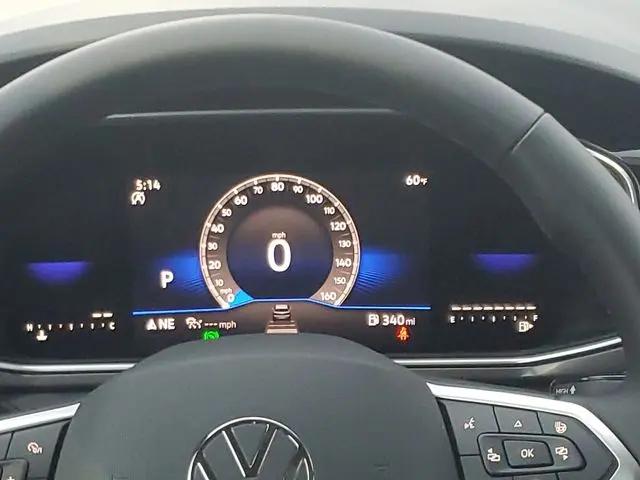 2026 Volkswagen Taos SE Black