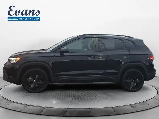 2026 Volkswagen Taos SE Black