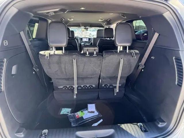 2026 Chrysler Pacifica Select AWD