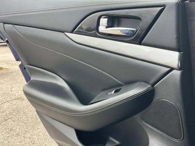 2023 Nissan Maxima SL