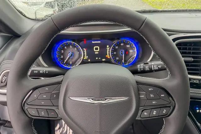 2026 Chrysler Pacifica Select AWD