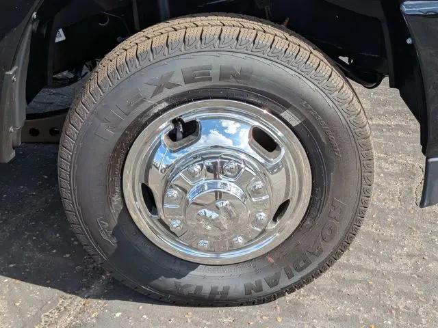 2026 Ram 3500 Big Horn Crew Cab 4x4 8' Box