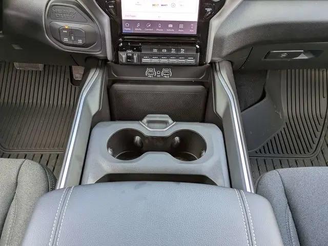 2026 Ram 3500 Big Horn Crew Cab 4x4 8' Box