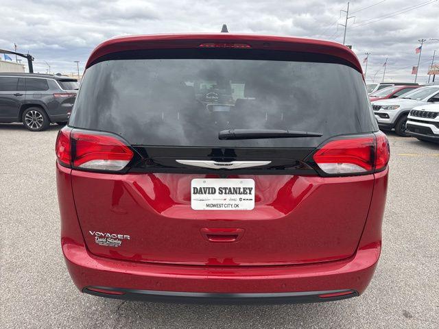 2026 Chrysler Voyager LX
