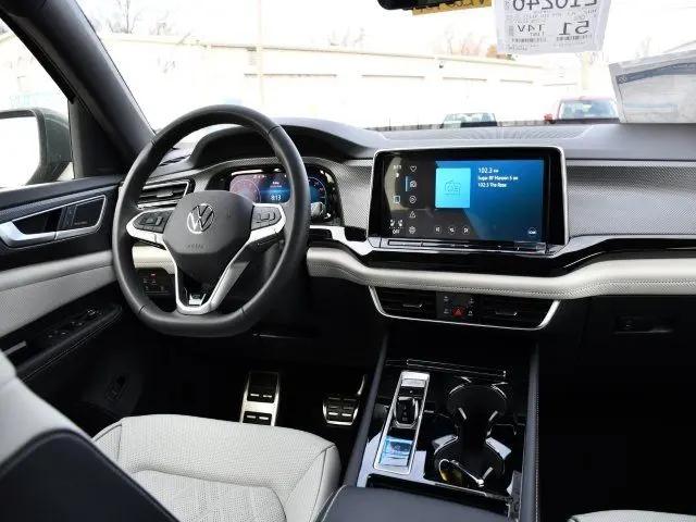 2026 Volkswagen Atlas Cross Sport SEL Premium R-Line
