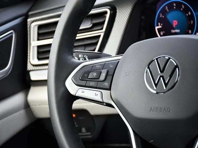 2026 Volkswagen Atlas Cross Sport SEL Premium R-Line
