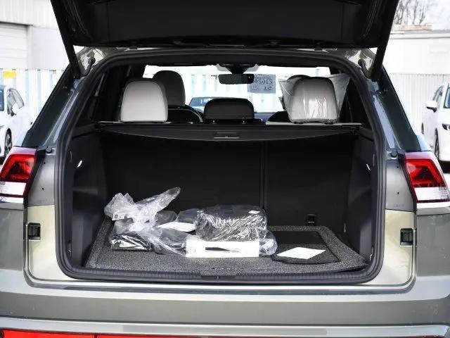 2026 Volkswagen Atlas Cross Sport SEL Premium R-Line