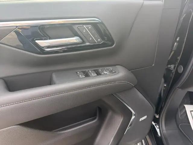 2026 Chevrolet Suburban Premier, 4WD