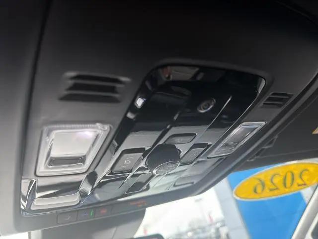 2026 Chevrolet Suburban Premier, 4WD