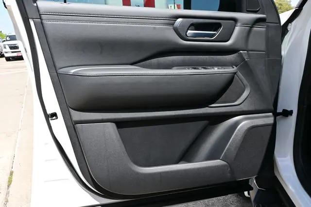 2026 Nissan Armada SV
