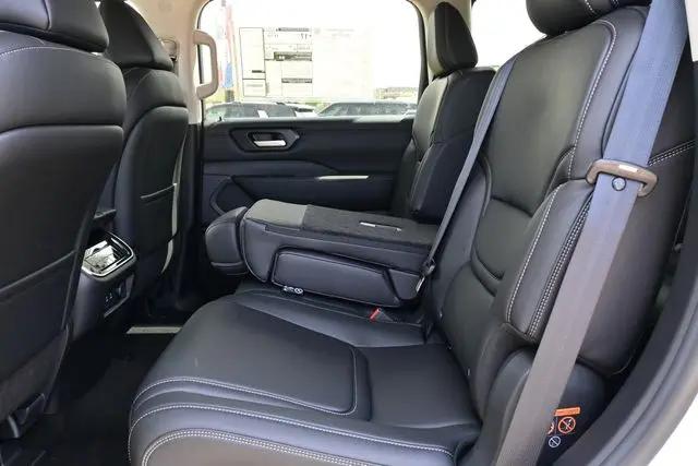 2026 Nissan Armada SV