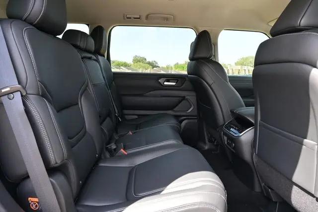 2026 Nissan Armada SV