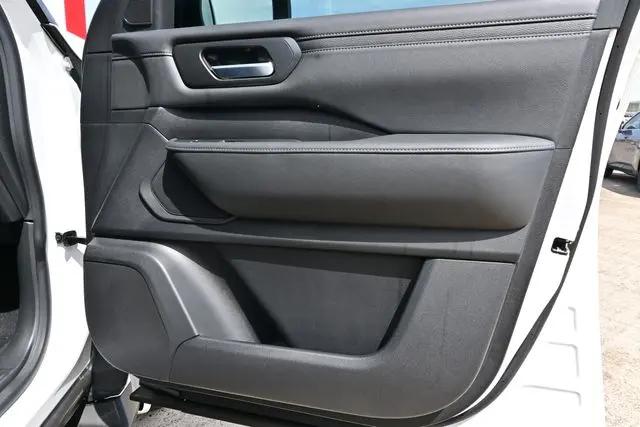 2026 Nissan Armada SV