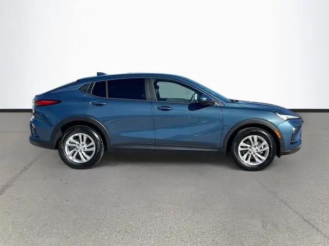 2026 Buick NV Preferred FWD