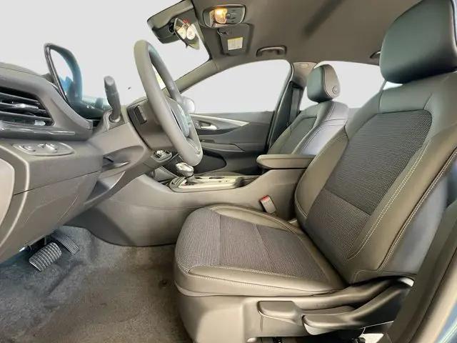 2026 Buick NV Preferred FWD
