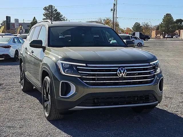 2026 Volkswagen Atlas SE with Technology