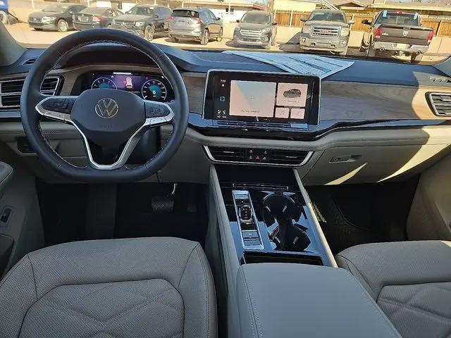 2026 Volkswagen Atlas SE with Technology