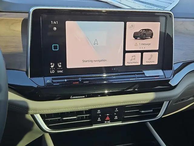 2026 Volkswagen Atlas SE with Technology