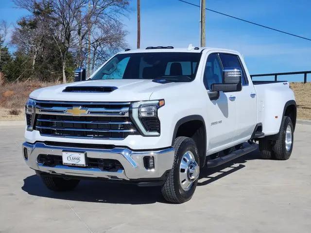 2026 Chevrolet Silverado 3500HD Crew Cab, Long Bed, LTZ Dual Rear Wheel, RWD