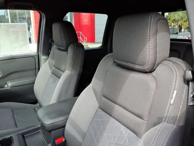 2026 Nissan Frontier Crew Cab SV 4x2