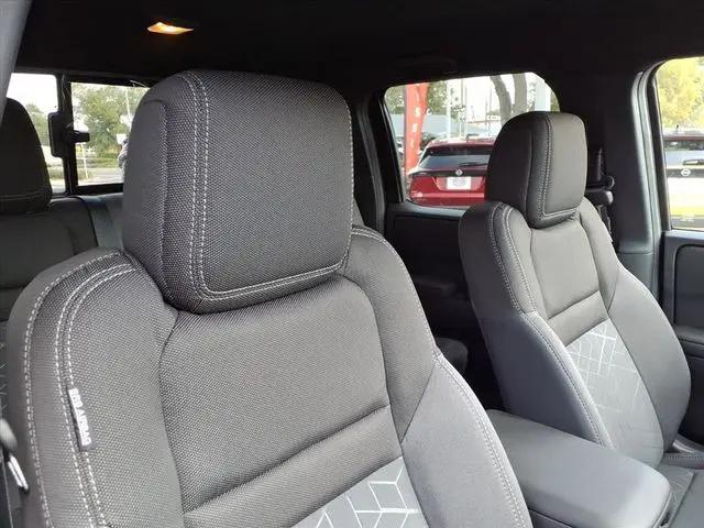 2026 Nissan Frontier Crew Cab SV 4x2