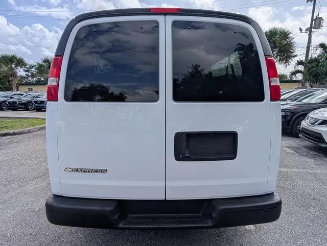 2023 Chevrolet Express Passenger RWD 3500 Extended Wheelbase LS