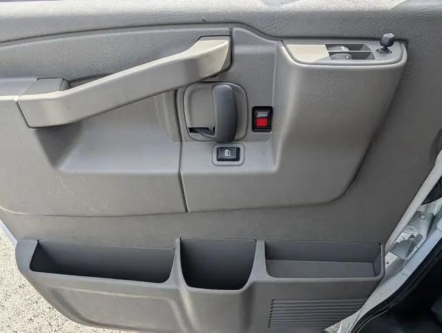 2023 Chevrolet Express Passenger RWD 3500 Extended Wheelbase LS