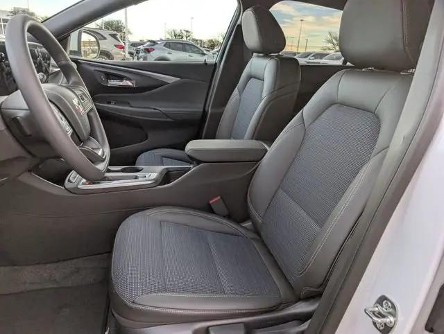 2026 Buick NV Preferred FWD