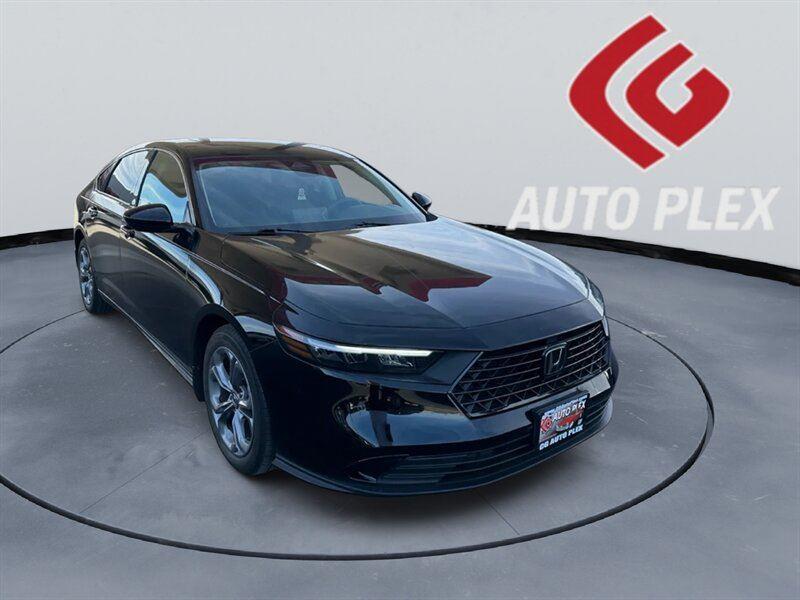 2024 Honda Accord EX's photo