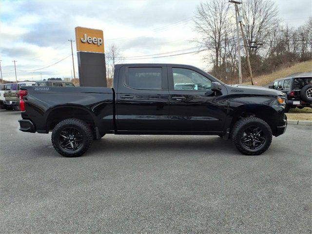 2024 Chevrolet Silverado 1500 4WD Crew Cab Short Bed Custom Trail Boss