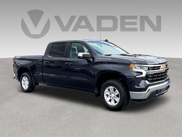 2023 Chevrolet Silverado 1500 4WD Crew Cab Standard Bed LT