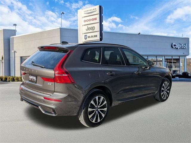 2023 Volvo XC60 B5 Plus Dark Theme