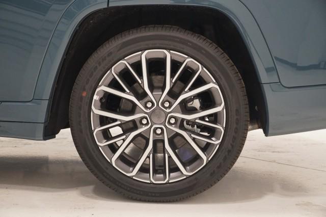 2026 Jeep Grand Cherokee L Summit 4x4