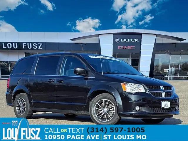 2017 Dodge Grand Caravan SXT for sale in St. Louis, MO