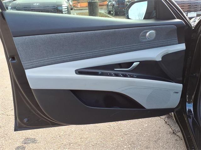 2023 Hyundai Elantra Hybrid Limited