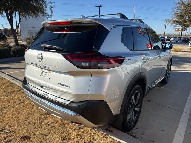 2022 Nissan Rogue Platinum FWD