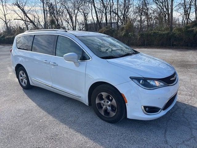 2017 Chrysler Pacifica Touring-L Plus