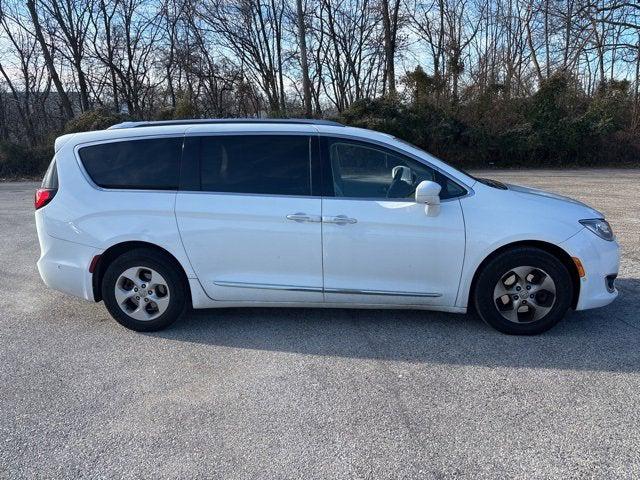 2017 Chrysler Pacifica Touring-L Plus