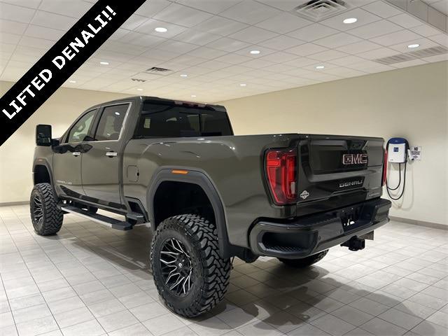 2023 GMC Sierra 2500HD 4WD Crew Cab Standard Bed Denali
